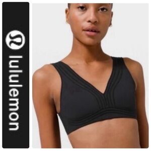 •LULULEMON/ Get in Line Black Velvet Stripe Bra/34D